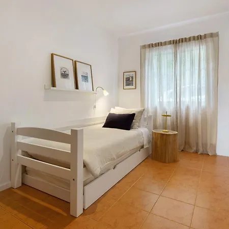 House - Mountain And Ocean Apartment